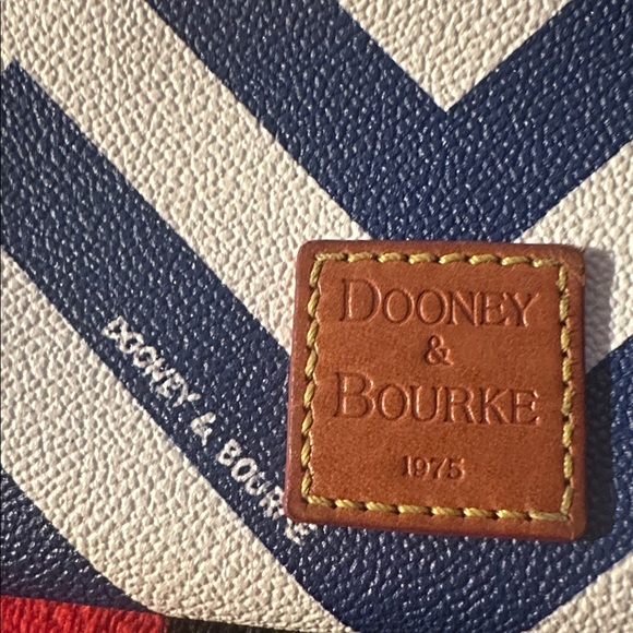 Dooney & Bourke Navy and White Chevron Clutch - Picture 2 of 11